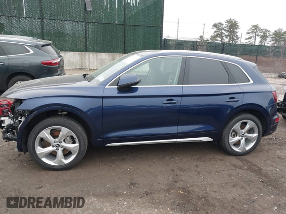 2021 Audi Q5 Premium Plus with VIN WA1BAAFY6M2059311, listed as a IAAI auction lot 41909864 with 44,059 mi miles. Bid and sale history available at carsss.com. Image 14.
