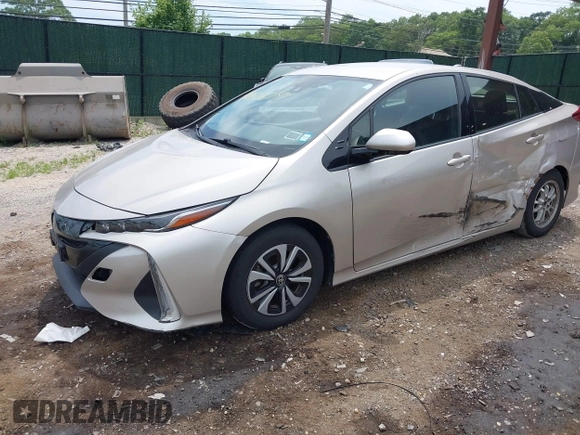 2017 Toyota Prius Plus with VIN JTDKARFPXH3047335, listed as a IAAI auction lot 42586797 with 120,166 mi miles and . Bid and sale history available at DreamBid. Image 2.