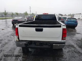 2009 GMC Sierra 1500 Work Truck z VIN 1GTEC14C59Z900876, wystawiony jako IAAI lot #42240573 z przebiegiem 315 043 mil mil oraz . Historia ofert i sprzedaży dostępna na DreamBid. Obrazek 16.