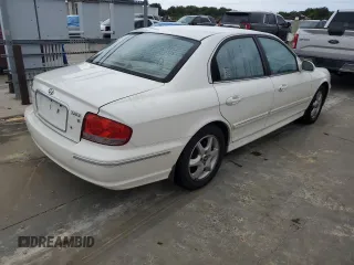 2005 Hyundai Sonata GLS with VIN KMHWF35H05A177508, listed as a Copart auction lot 73984054 with 19,870 mi miles and Salvage Title. Bid and sale history available at carsss.com. Image 3.