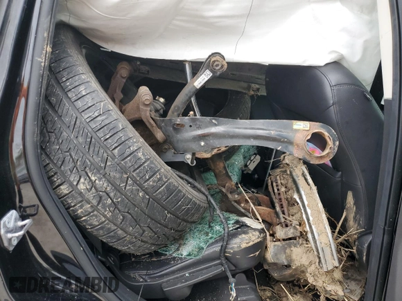 2019 Ford Escape Titanium с VIN 1FMCU9J92KUA82033, выставлен на аукционе Copart как лот 56686235 с пробегом Не указан миль и Списание • Salvage title. История ставок и продаж доступна на DreamBid. Изображение 11.