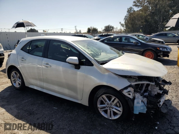 2019 Toyota Corolla Hatchback SE with VIN JTNK4RBE8K3045968, listed as a Copart auction lot 46099464 with 13,802 mi miles and Salvage Title. Bid and sale history available at carsss.com. Image 4.