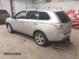 2014 Mitsubishi Outlander GT z VIN JA4JZ4AX6EZ015919, wystawiony jako IAAI lot #41811803 z przebiegiem 182 458 mil mil oraz . Historia ofert i sprzedaży dostępna na DreamBid. Obrazek 3.