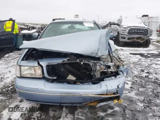 1998 Ford Crown Victoria LX с VIN 2FAFP74W4WX100549, выставлен на аукционе IAAI как лот 41573494 с пробегом 114 818 миль миль и . История ставок и продаж доступна на DreamBid. Изображение 12.