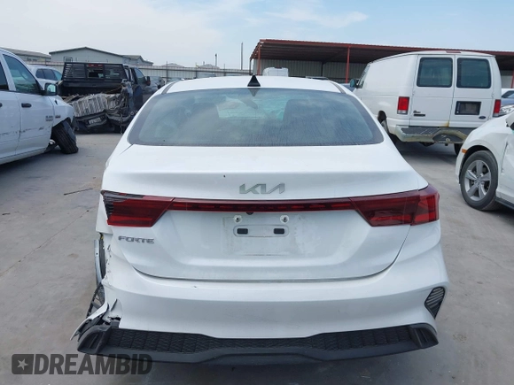 2024 Kia Forte LXS z VIN 3KPF24AD8RE728019, wystawiony jako IAAI lot #42067295 z przebiegiem 14 000 mil mil oraz . Historia ofert i sprzedaży dostępna na DreamBid. Obrazek 17.