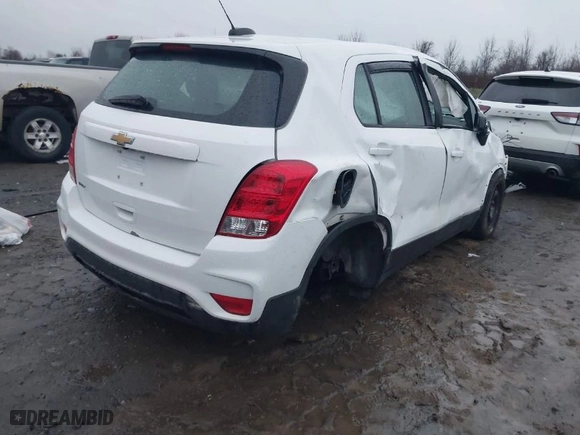 2018 Chevrolet Trax LS with VIN 3GNCJKSB4JL359190, listed as a IAAI auction lot 40917236 with 80,254 mi miles. Bid and sale history available at carsss.com. Image 4.