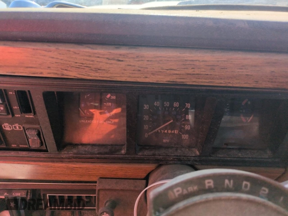 1987 Jeep Grand Wagoneer с VIN 1JCNJ15UXHT013691, выставлен на аукционе Copart как лот 59439595 с пробегом 174 941 миль миль и Чистый • Clean title. История ставок и продаж доступна на DreamBid. Изображение 9.