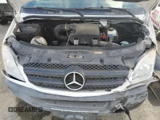 2013 Mercedes-Benz Sprinter Passenger with VIN WD4PE7CC4D5777696, listed as a Copart auction lot 77228384 with 134,298 mi miles and Salvage Title. Bid and sale history available at carsss.com. Image 12.