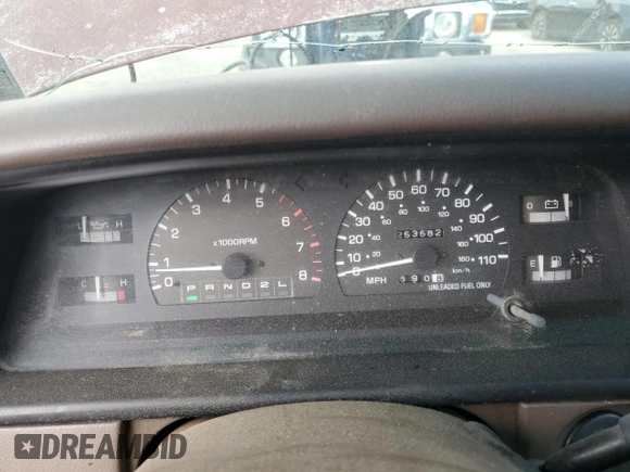 1996 Toyota T100 DX with VIN JT4TN12D0T0021827, listed as a Copart auction lot 44328465 with 253,582 mi miles and Salvage Title. Bid and sale history available at carsss.com. Image 9.