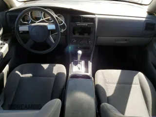 2005 Dodge Magnum SE z VIN 2D4FV48V45H647770, wystawiony jako Copart lot #72318254 z przebiegiem 189 772 mil mil oraz Szkoda całkowita • Salvage title. Historia ofert i sprzedaży dostępna na DreamBid. Obrazek 8.