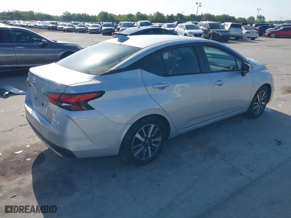 2021 Nissan Versa SV with VIN 3N1CN8EV9ML869581, listed as a IAAI auction lot 41923083 with 53,118 mi miles. Bid and sale history available at carsss.com. Image 4.