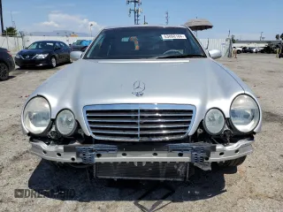 2000 Mercedes-Benz E with VIN WDBJF74J7YB055624, listed as a Copart auction lot 63880184 with 71,355 mi miles and Salvage Title. Bid and sale history available at DreamBid. Image 5.