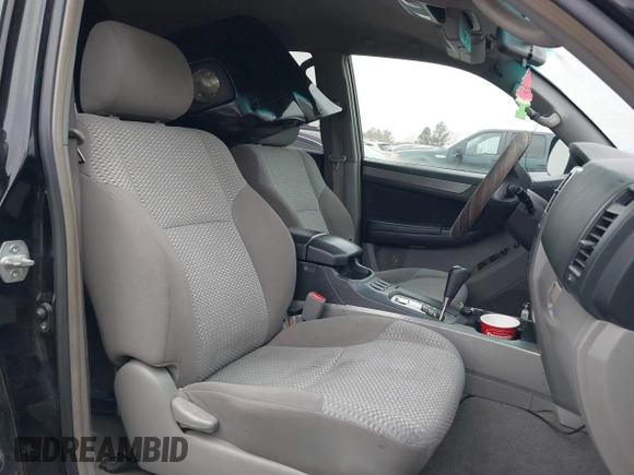 2007 Toyota 4Runner SR5 with VIN JTEZU14R078067697, listed as a IAAI auction lot 41310777 with 228,694 mi miles and . Bid and sale history available at DreamBid. Image 5.