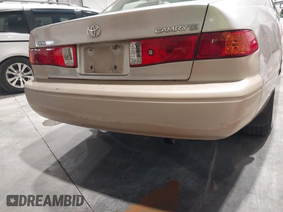 2001 Toyota Camry CE with VIN 4T1BG22K31U808394, listed as a IAAI auction lot 41909910 with 226,388 mi miles. Bid and sale history available at carsss.com. Image 6.