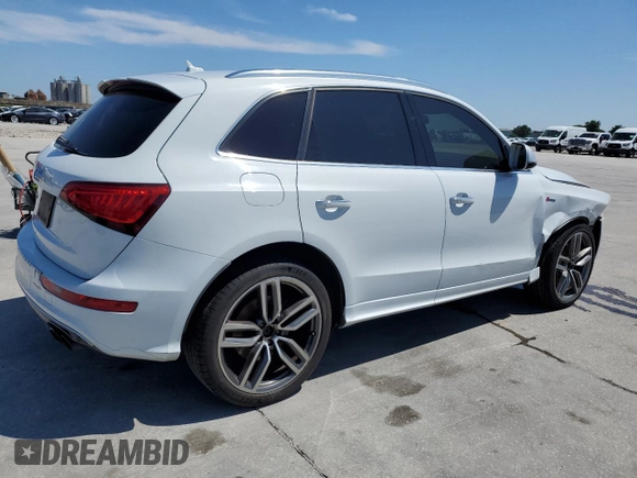2015 Audi SQ5 Premium Plus with VIN WA1CGAFP1FA090470, listed as a Copart auction lot 55276774 with 209,211 mi miles and Salvage Title. Bid and sale history available at carsss.com. Image 3.