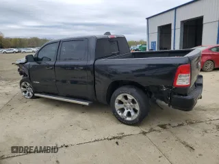 2024 Ram 1500 Big Horn z VIN 1C6SRFFTXRN125064, wystawiony jako Copart lot #53907555 z przebiegiem 44 434 mil mil oraz Szkoda całkowita • Salvage title. Historia ofert i sprzedaży dostępna na DreamBid. Obrazek 2.