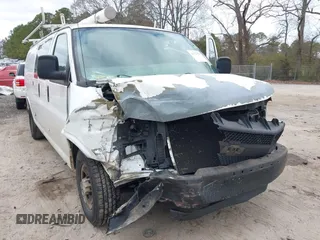 2008 Chevrolet City Express Cargo z VIN 1GCGG29K081189118, wystawiony jako IAAI lot #41727371 z przebiegiem 207 161 mil mil oraz . Historia ofert i sprzedaży dostępna na DreamBid. Obrazek 6.