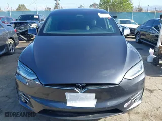 2018 Tesla Model X 75D with VIN 5YJXCBE22JF124270, listed as a IAAI auction lot 41909734 with 92,553 mi miles. Bid and sale history available at carsss.com. Image 12.