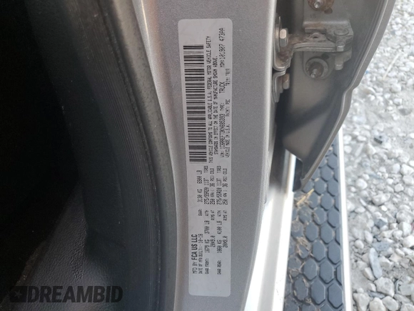 2019 Ram 1500 Big Horn z VIN 1C6RREFT3KN685393, wystawiony jako Copart lot #46754765 z przebiegiem 156 347 mil mil oraz Czysty tytuł • Clean title. Historia ofert i sprzedaży dostępna na DreamBid. Obrazek 12.