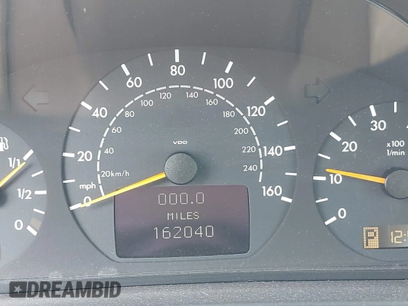 2001 Mercedes-Benz E-Class with VIN WDBJH65J31B364290, listed as a IAAI auction lot 41545677 with 162,040 mi miles. Bid and sale history available at carsss.com. Image 16.