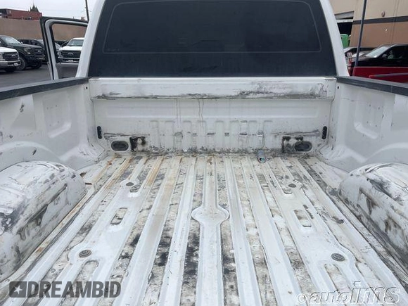 2019 Ford F-250 XL with VIN 1FT7W2BT0KED34616, listed as a IAAI auction lot 42730086 with 58,175 mi miles and . Bid and sale history available at DreamBid. Image 7.