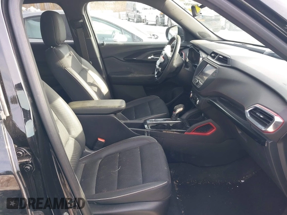 2022 Chevrolet TrailBlazer RS with VIN KL79MUSL2NB095857, listed as a IAAI auction lot 41385986 with 31,305 mi miles. Bid and sale history available at carsss.com. Image 5.