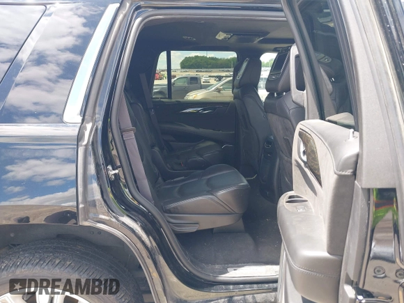 2015 Cadillac Escalade Platinum z VIN 1GYS4PKJ8FR568958, wystawiony jako IAAI lot #42316098 z przebiegiem 152 661 mil mil oraz . Historia ofert i sprzedaży dostępna na DreamBid. Obrazek 8.