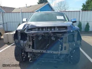 2019 Toyota Tundra 4WD SR5 with VIN 5TFHY5F1XKX800565, listed as a IAAI auction lot 41885751 with 39,370 mi miles. Bid and sale history available at carsss.com. Image 13.