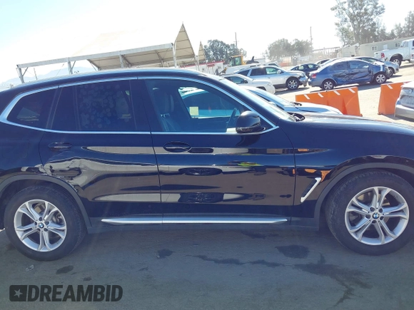 2019 BMW X3 sDrive30i z VIN 5UXTR7C57KLE98946, wystawiony jako IAAI lot #42224135 z przebiegiem 53 764 mil mil oraz . Historia ofert i sprzedaży dostępna na DreamBid. Obrazek 13.