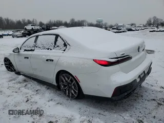 2024 BMW 7 Series 760i xDrive z VIN WBA33EJ02RCR48098, wystawiony jako Copart lot #87464234 z przebiegiem 8 320 mil mil oraz Szkoda całkowita • Salvage title. Historia ofert i sprzedaży dostępna na DreamBid. Obrazek 2.