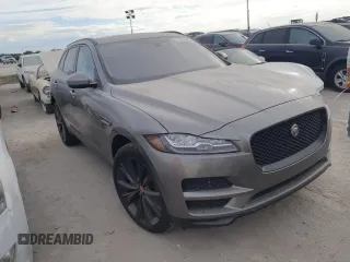 2018 Jaguar F-Pace 35t Prestige with VIN SADCK2EV6JA246221, listed as a Copart auction lot 74274804 with 18,607 mi miles and Salvage title. Bid and sale history available at DreamBid. Image 4.
