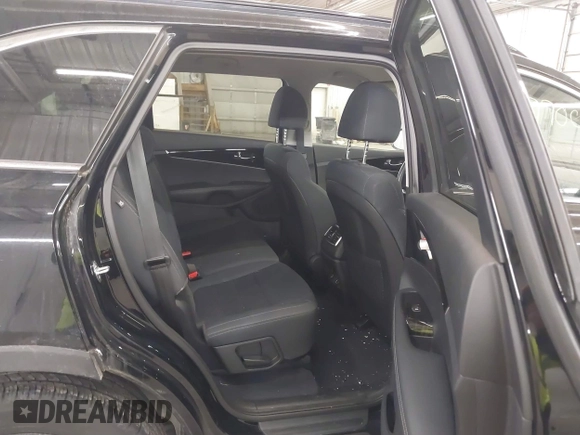2019 Kia Sorento LX z VIN 5XYPGDA56KG591184, wystawiony jako IAAI lot #41657700 z przebiegiem 82 726 mil mil oraz . Historia ofert i sprzedaży dostępna na DreamBid. Obrazek 8.