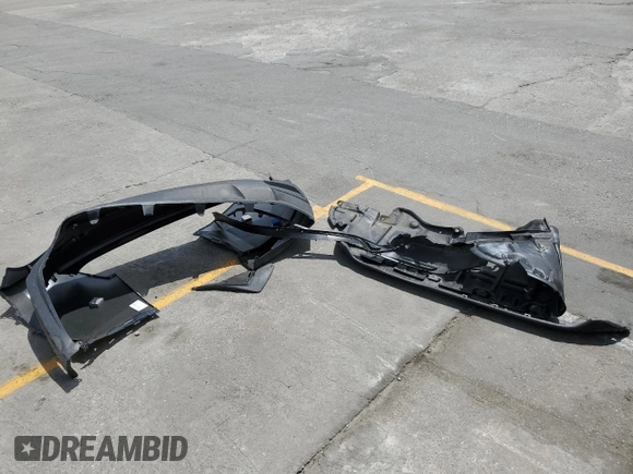 2024 Toyota Highlander XLE z VIN 5TDAAAA58RS001022, wystawiony jako Copart lot #56607315 z przebiegiem 10 763 mil mil oraz Szkoda całkowita • Salvage title. Historia ofert i sprzedaży dostępna na DreamBid. Obrazek 13.