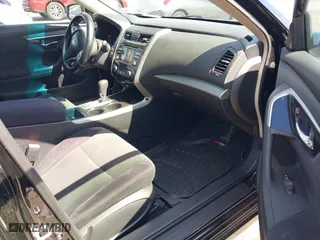 2013 Nissan Altima 2.5 SL with VIN 1N4AL3AP5DN503398, listed as a IAAI auction lot 41875760 with 47,684 mi miles. Bid and sale history available at carsss.com. Image 5.