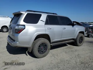 2020 Toyota 4Runner SR5 with VIN JTEBU5JR6L5796327, listed as a Copart auction lot 58656965 with 64,678 mi miles and Salvage title. Bid and sale history available at DreamBid. Image 3.