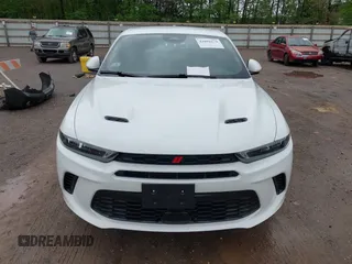 2024 Dodge Hornet R/T with VIN ZACPDFCW1R3A32752, listed as a IAAI auction lot 42091679 with 28,820 mi miles. Bid and sale history available at carsss.com. Image 12.