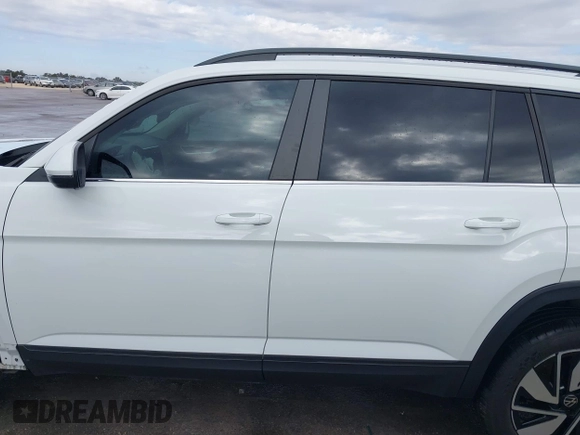 2024 Volkswagen Atlas SE z VIN 1V2JR2CA3RC508659, wystawiony jako IAAI lot #41430628 z przebiegiem 23 139 mil mil oraz . Historia ofert i sprzedaży dostępna na DreamBid. Obrazek 15.