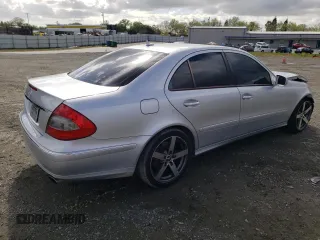 2007 Mercedes-Benz E 550 with VIN WDBUF72X67B017708, listed as a Copart auction lot 51287145 with 102,874 mi miles and Salvage Title. Bid and sale history available at DreamBid. Image 3.