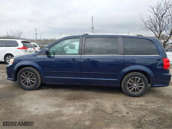 2017 Dodge Grand Caravan SXT with VIN 2C4RDGCG0HR731638, listed as a IAAI auction lot 41911733 with NaN miles. Bid and sale history available at carsss.com. Image 13.