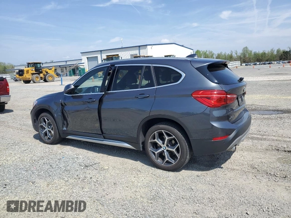 2018 BMW X1 xDrive28i with VIN WBXHT3C36J5L33585, listed as a Copart auction lot 51148545 with 32,091 mi miles and Salvage Title. Bid and sale history available at carsss.com. Image 2.