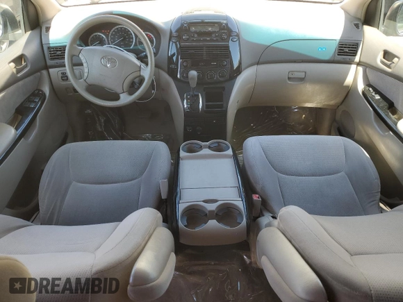2004 Toyota Sienna CE z VIN 5TDZA23C94S048718, wystawiony jako Copart lot #56065335 z przebiegiem 139 908 mil mil oraz Szkoda całkowita • Salvage title. Historia ofert i sprzedaży dostępna na DreamBid. Obrazek 8.