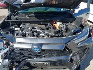 2024 Toyota RAV4 Hybrid XSE with VIN JTME6RFV5RD555138, listed as a IAAI auction lot 41850121 with 7,555 mi miles. Bid and sale history available at carsss.com. Image 10.