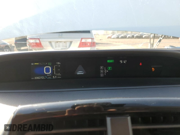 2017 Toyota Prius Two with VIN JTDKBRFU9H3041660, listed as a Copart auction lot 55692955 with 306,272 mi miles and Clean Title. Bid and sale history available at DreamBid. Image 9.