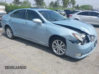 2012 Lexus ES 330 z VIN JTHBK1EG3C2473736, wystawiony jako IAAI lot #42368723 z przebiegiem 43 709 mil mil oraz . Historia ofert i sprzedaży dostępna na DreamBid. Obrazek 1.