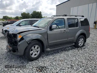 2008 Nissan Pathfinder S z VIN 5N1AR18B28C611885, wystawiony jako Copart lot #55053275 z przebiegiem 199 434 mil mil oraz Szkody całkowita. Historia ofert i sprzedaży dostępna na DreamBid. Obrazek 1.