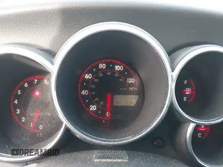 2006 Toyota Matrix STD z VIN 2T1KR30E76C582320, wystawiony jako IAAI lot #41423912 z przebiegiem 210 504 mil mil oraz . Historia ofert i sprzedaży dostępna na DreamBid. Obrazek 7.