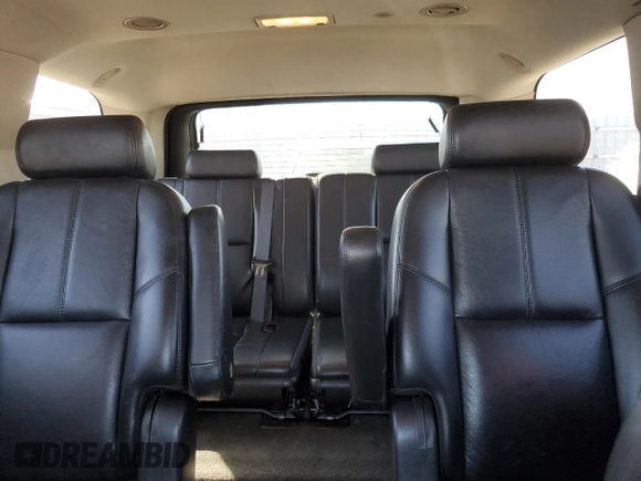 2007 GMC Yukon SLE z VIN 1GKFK13087J321959, wystawiony jako Copart lot #48237705 z przebiegiem 236 802 mil mil oraz Czysty tytuł • Clean title. Historia ofert i sprzedaży dostępna na DreamBid. Obrazek 10.