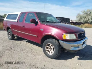 1997 Ford F-150 XL z VIN 1FTDX1861VNA66966, wystawiony jako IAAI lot #40463926 z przebiegiem 302 389 mil mil oraz . Historia ofert i sprzedaży dostępna na DreamBid. Obrazek 1.