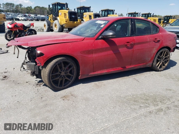 2019 Alfa Romeo Giulia z VIN ZARFAMANXK7620606, wystawiony jako Copart lot #50732025 z przebiegiem Nie podano mil oraz Szkody całkowita. Historia ofert i sprzedaży dostępna na DreamBid. Obrazek 1.