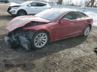 2019 Tesla Model S 75D z VIN 5YJSA1E21KF342633, wystawiony jako Copart lot #48808215 z przebiegiem 79 615 mil mil oraz Szkoda całkowita • Salvage title. Historia ofert i sprzedaży dostępna na DreamBid. Obrazek 1.